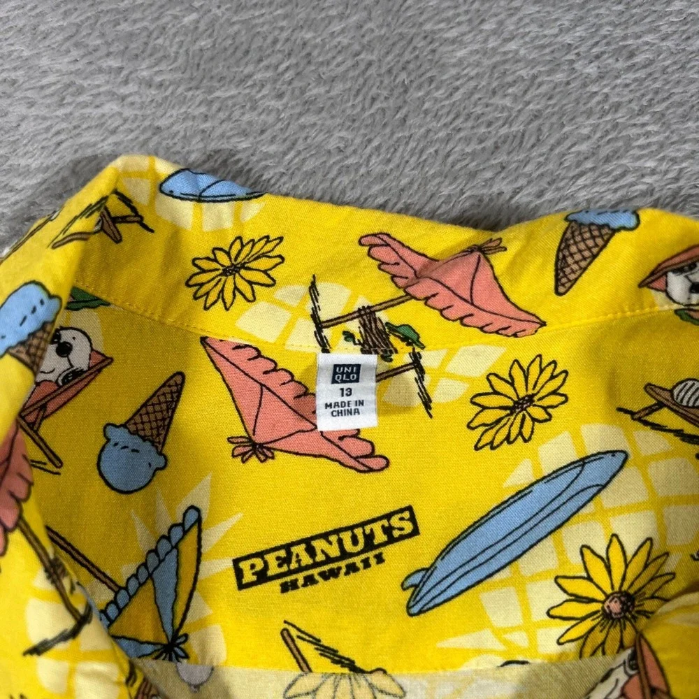 Uniqlo peanuts snoopy